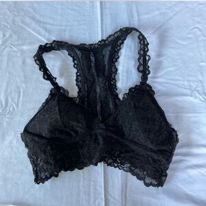 FLOWERY LACEY BRALETTE